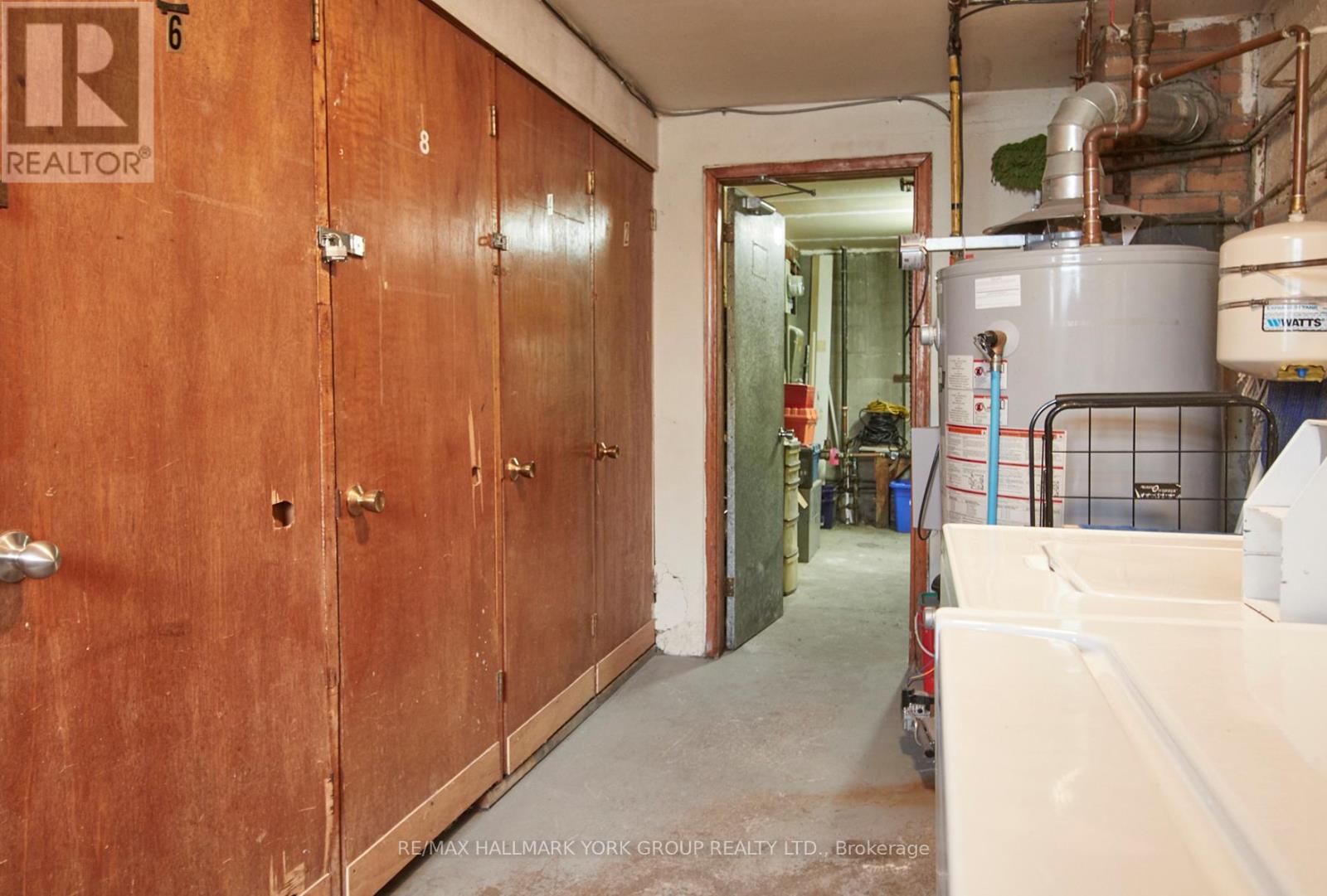 1613 DUFFERIN STREET