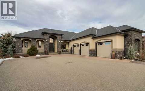 214 Sandstone Place S Lethbridge AB T1K8C9