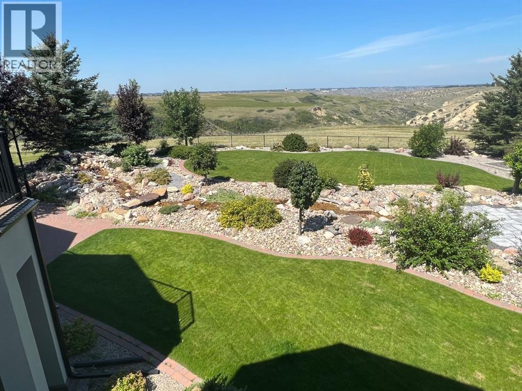 214 Sandstone Place S