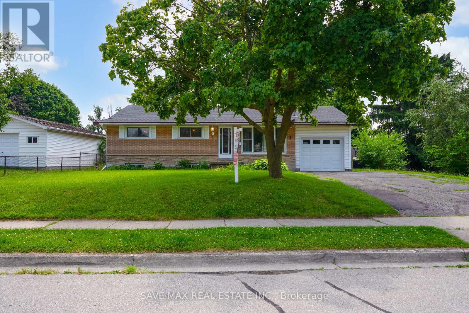 5 CLEARVIEW DRIVE