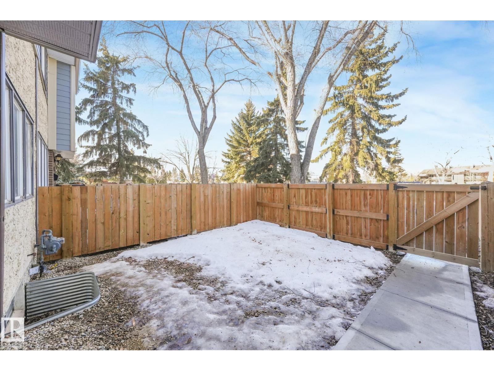 81 Willowdale PL NW
