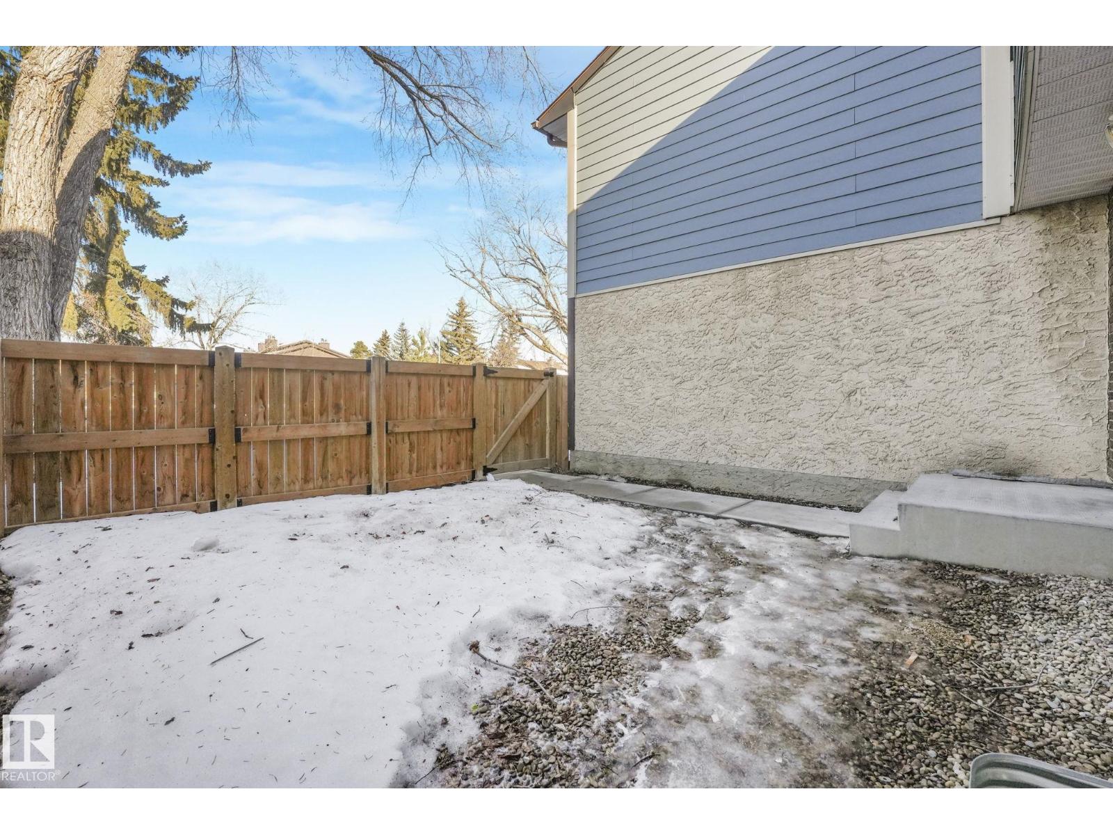 81 Willowdale PL NW