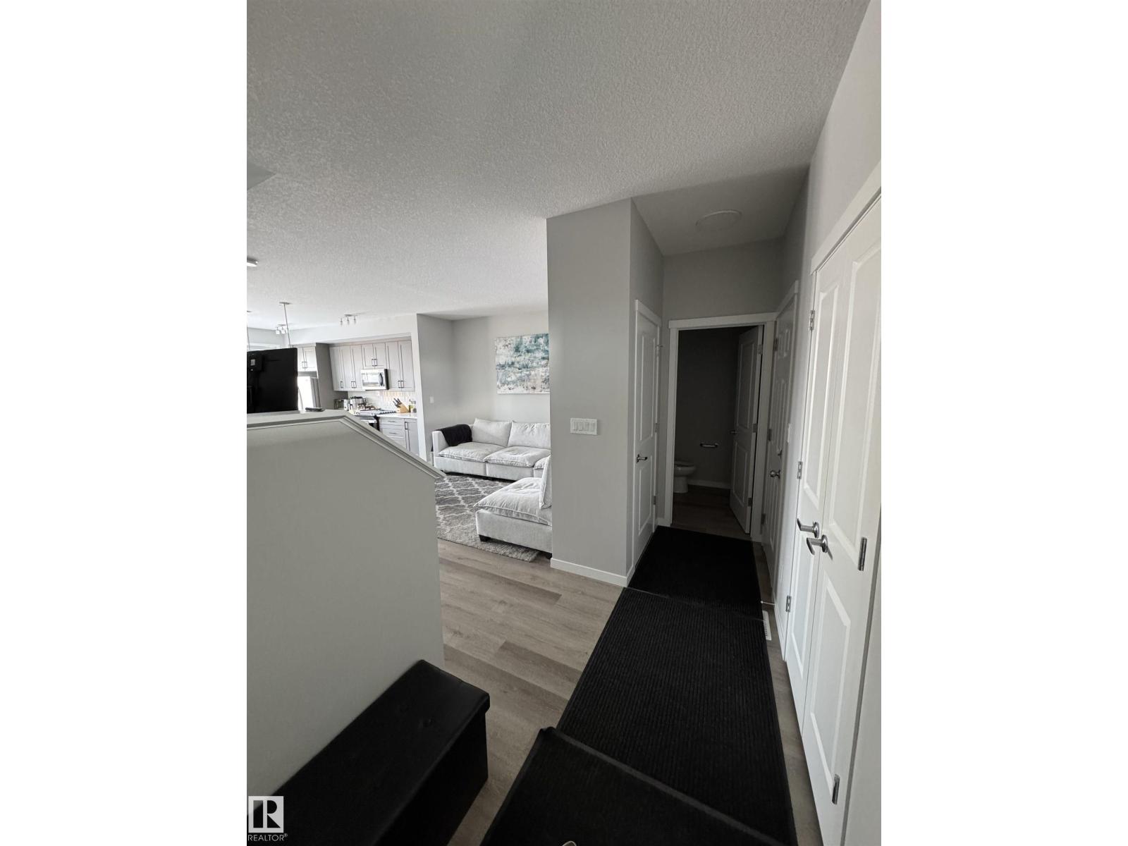 2514/2518 151a AV NW