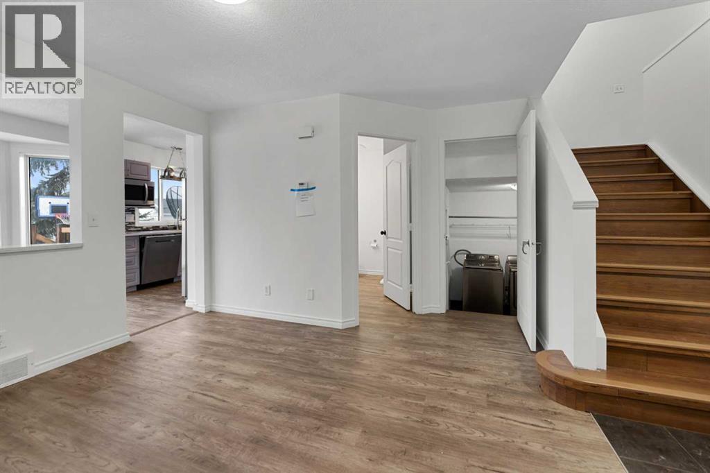 61 Applemont Place SE