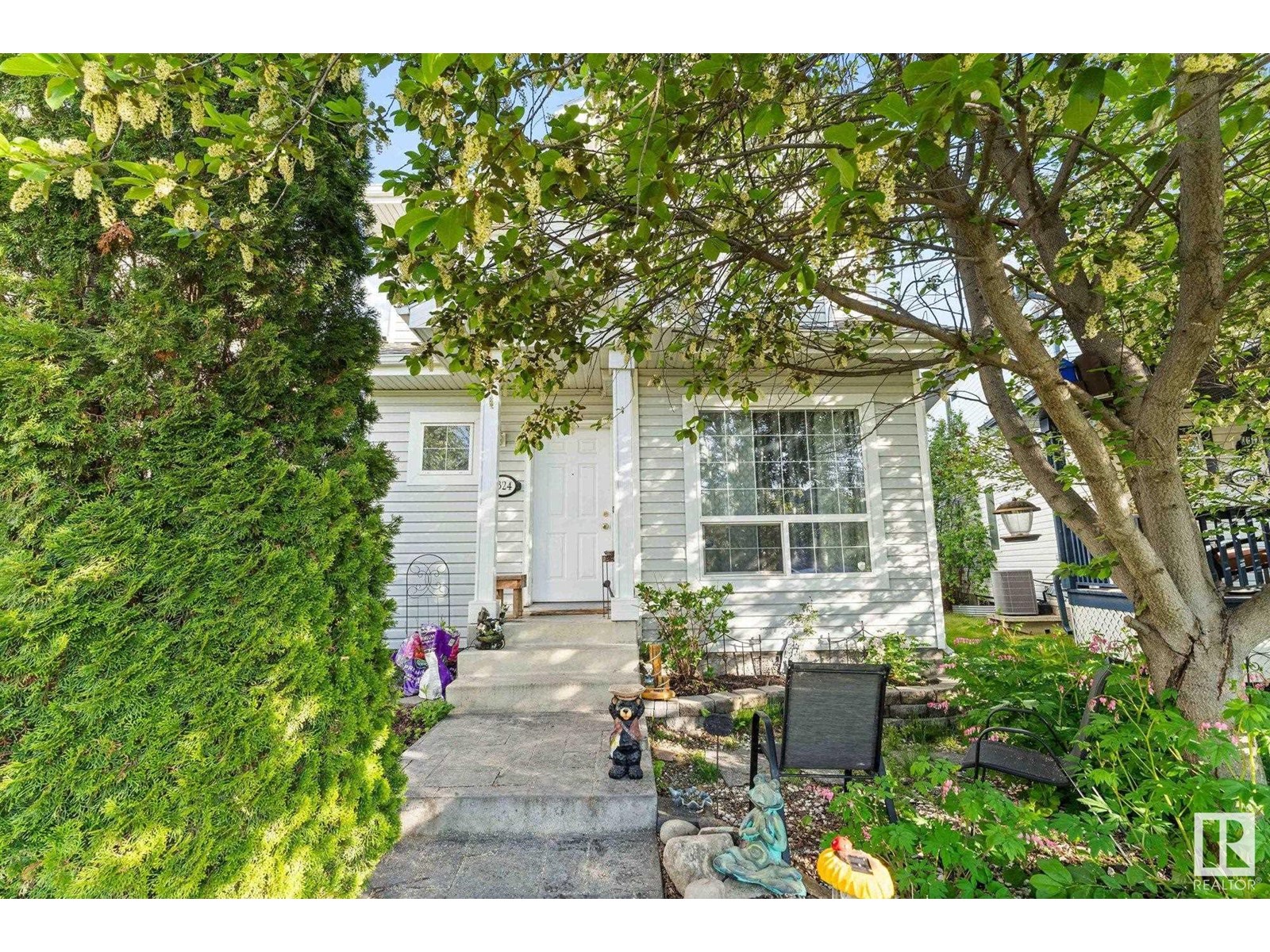 1324 George CL NW