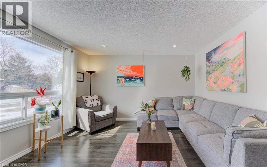 110 LILLIAN Drive Unit# A