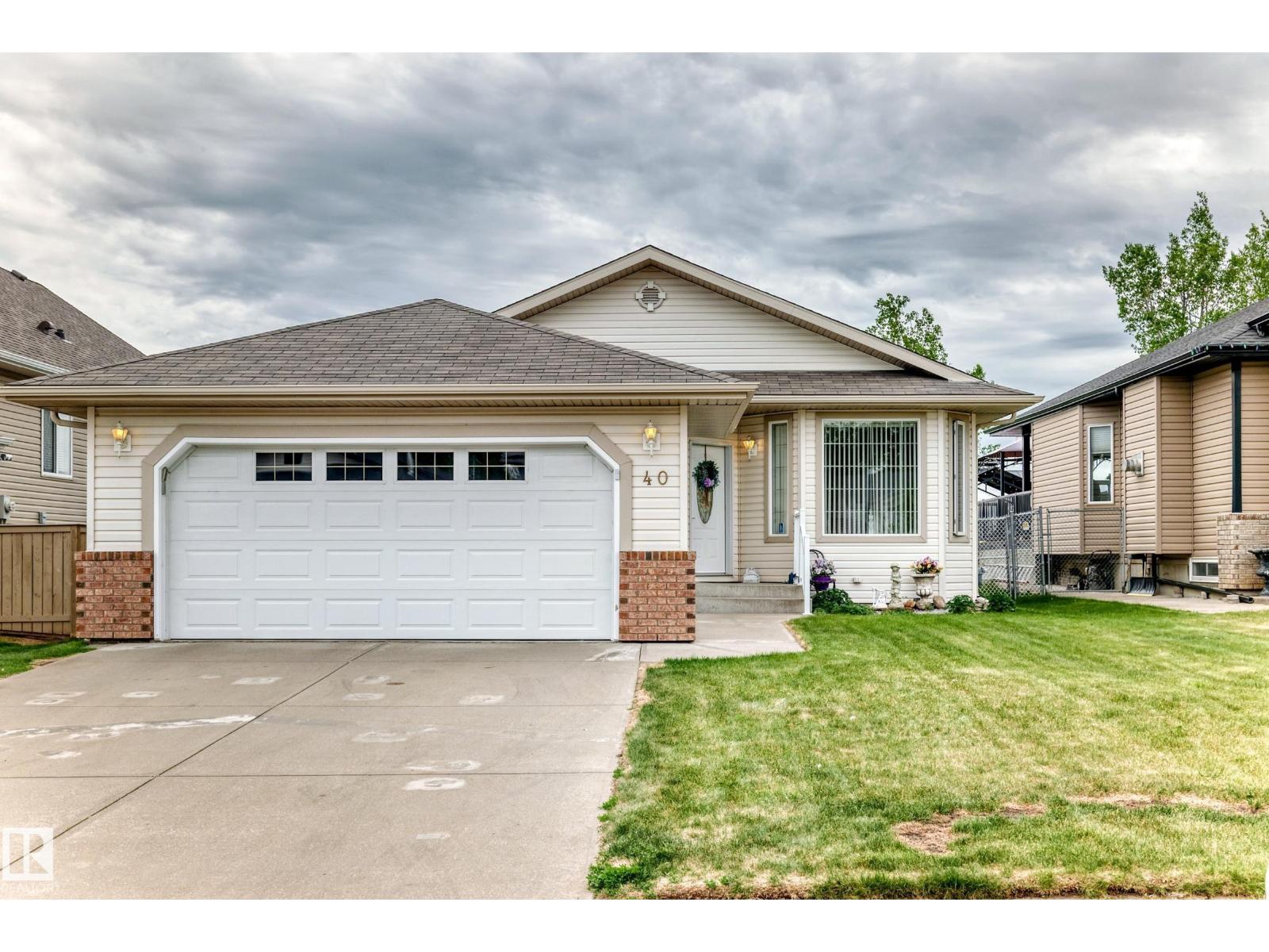 40 HERITAGE CR
