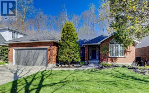 439 NORTHLAKE DRIVE Waterloo ON N2V1Y6