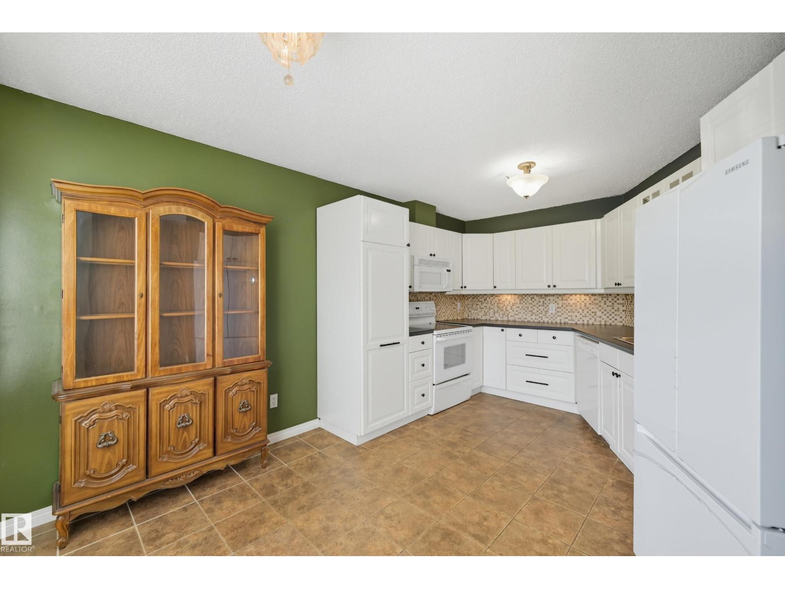 #55 603 YOUVILLE DR E NW