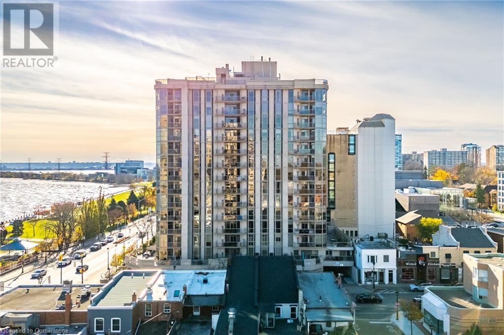 1477 LAKESHORE Road Unit# 304