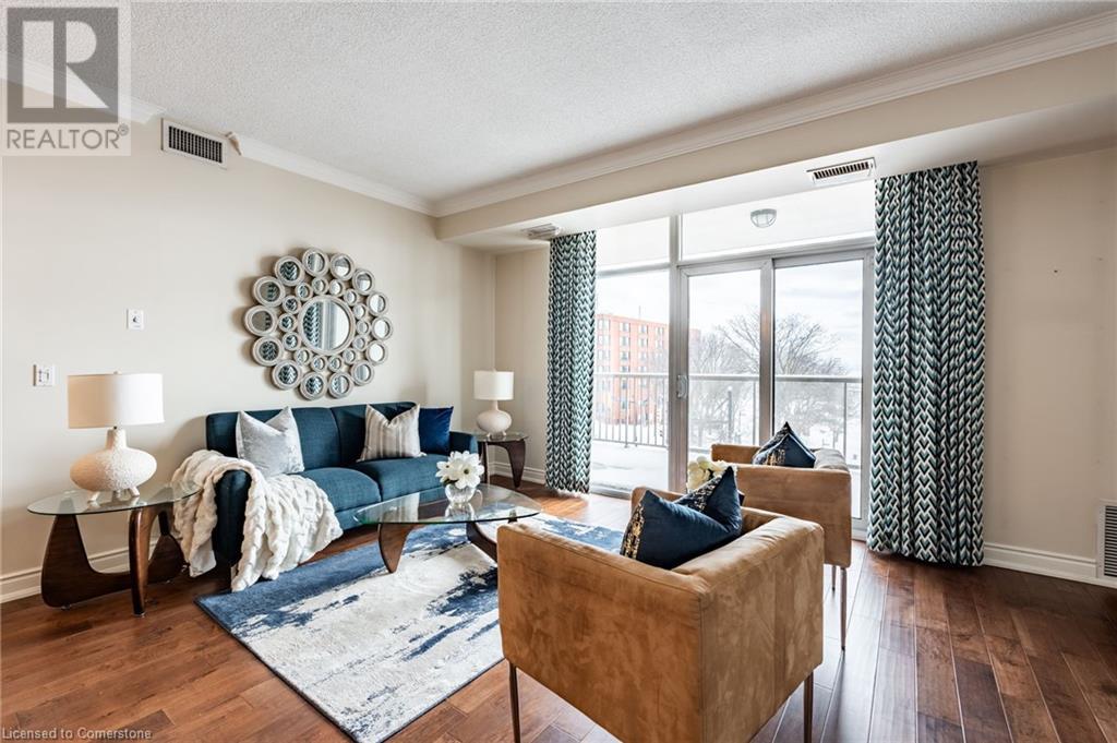 1477 LAKESHORE Road Unit# 304