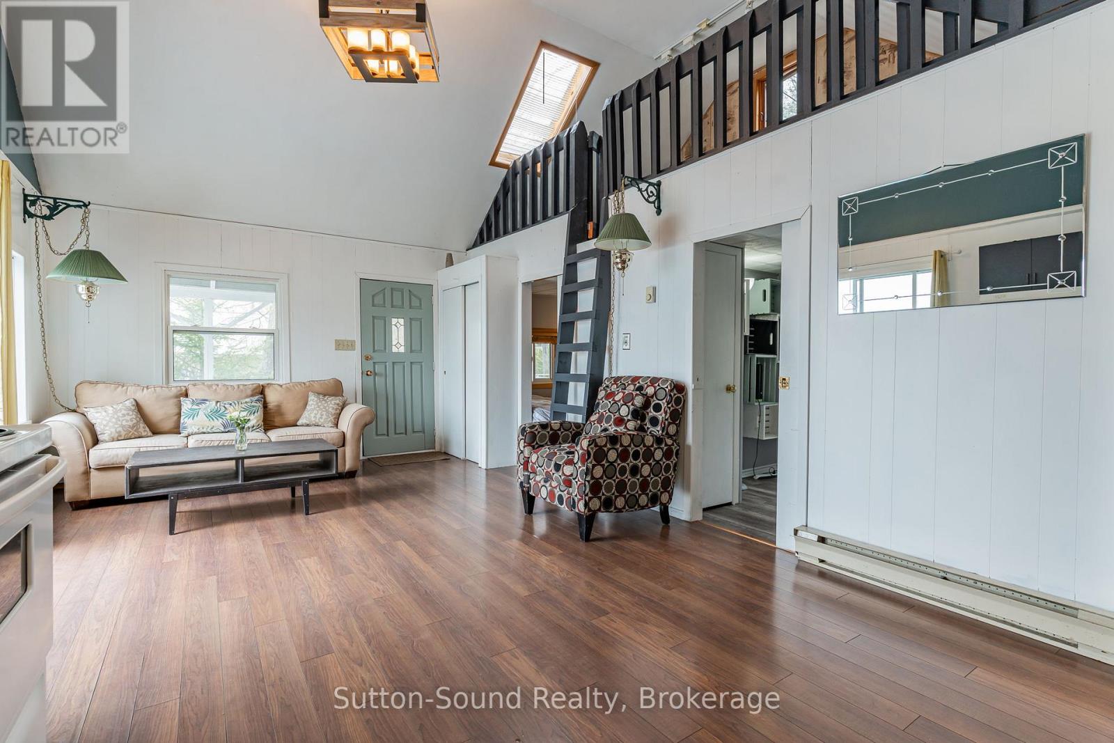 24 ISLANDVIEW DRIVE
