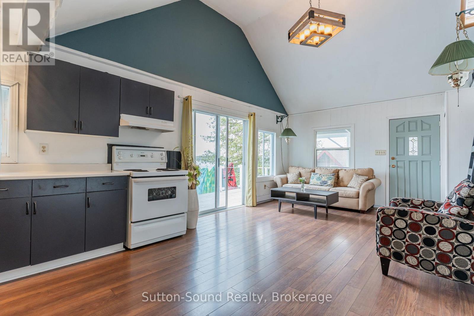 24 ISLANDVIEW DRIVE