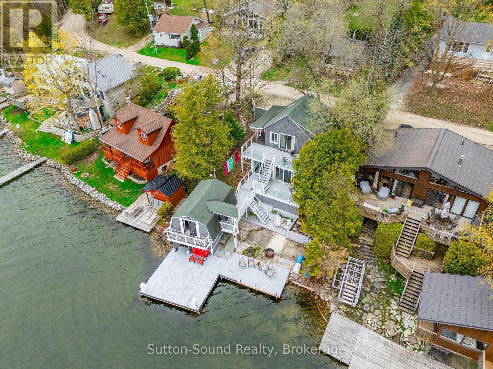 24 ISLANDVIEW DRIVE