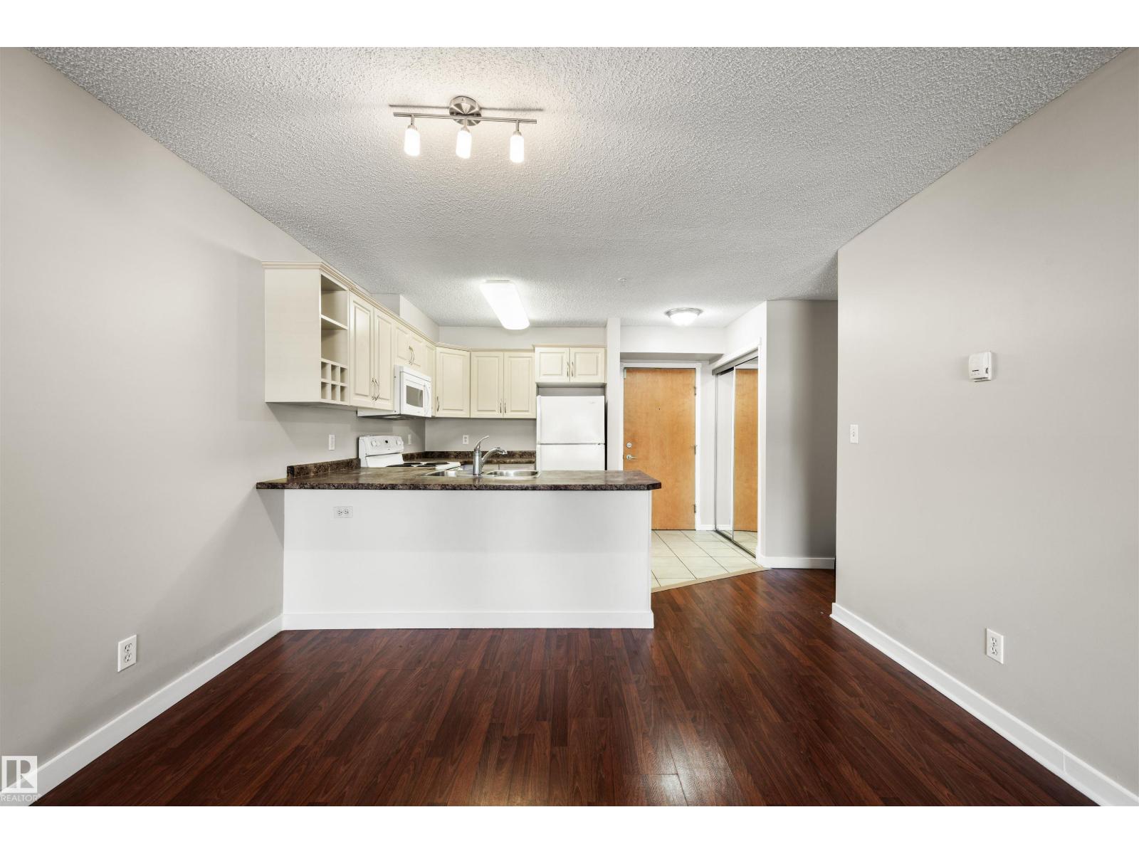 #113 17404 64 AV NW