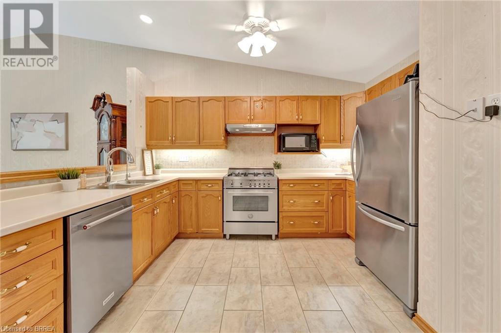 24 GRIFFITHS Drive Unit# 3