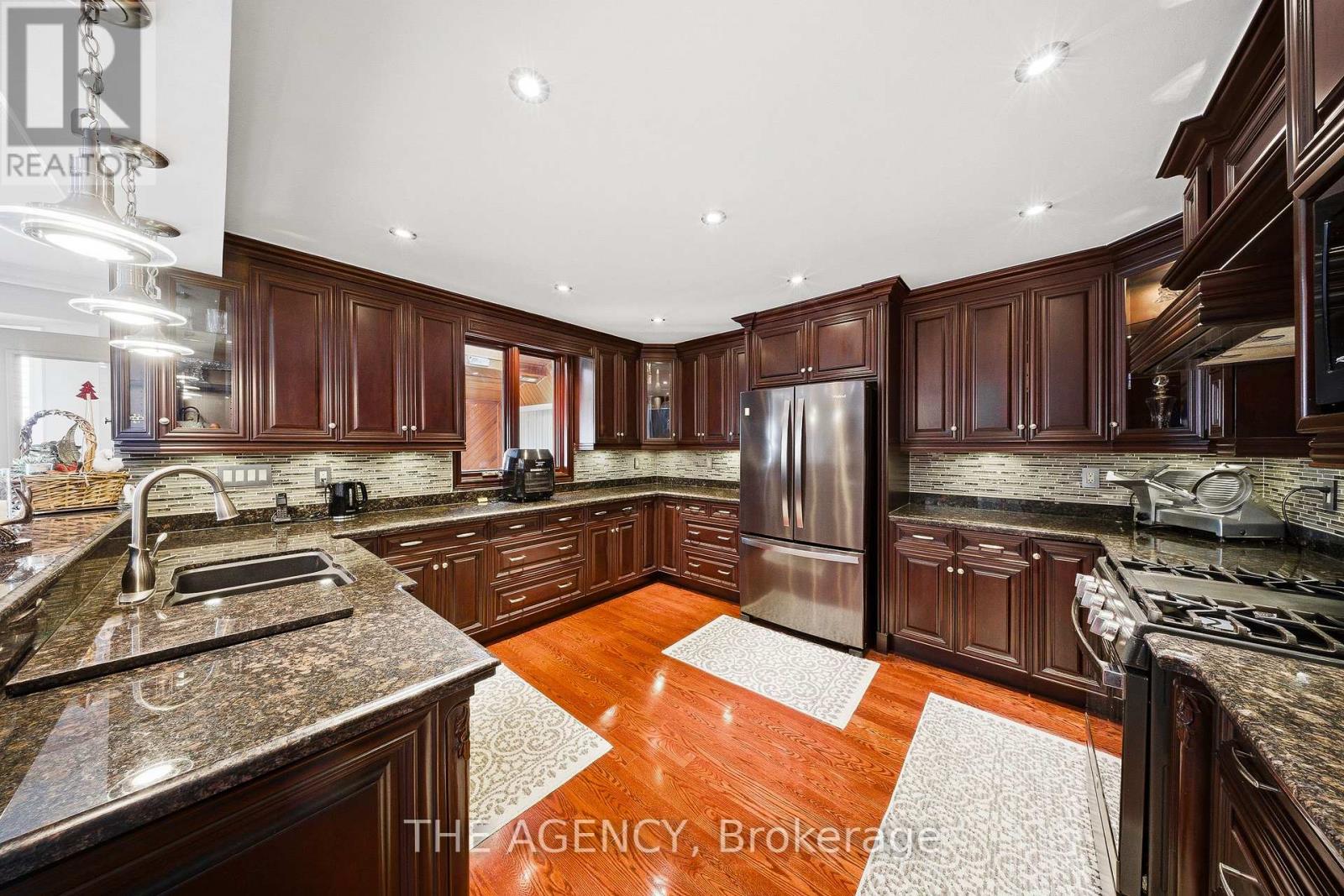 47 BURNT EMBER COURT