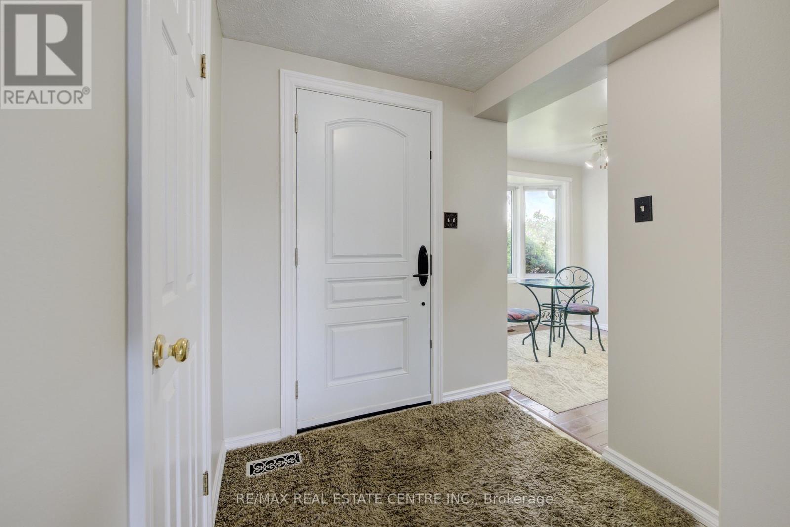155 BANKSIDE DRIVE