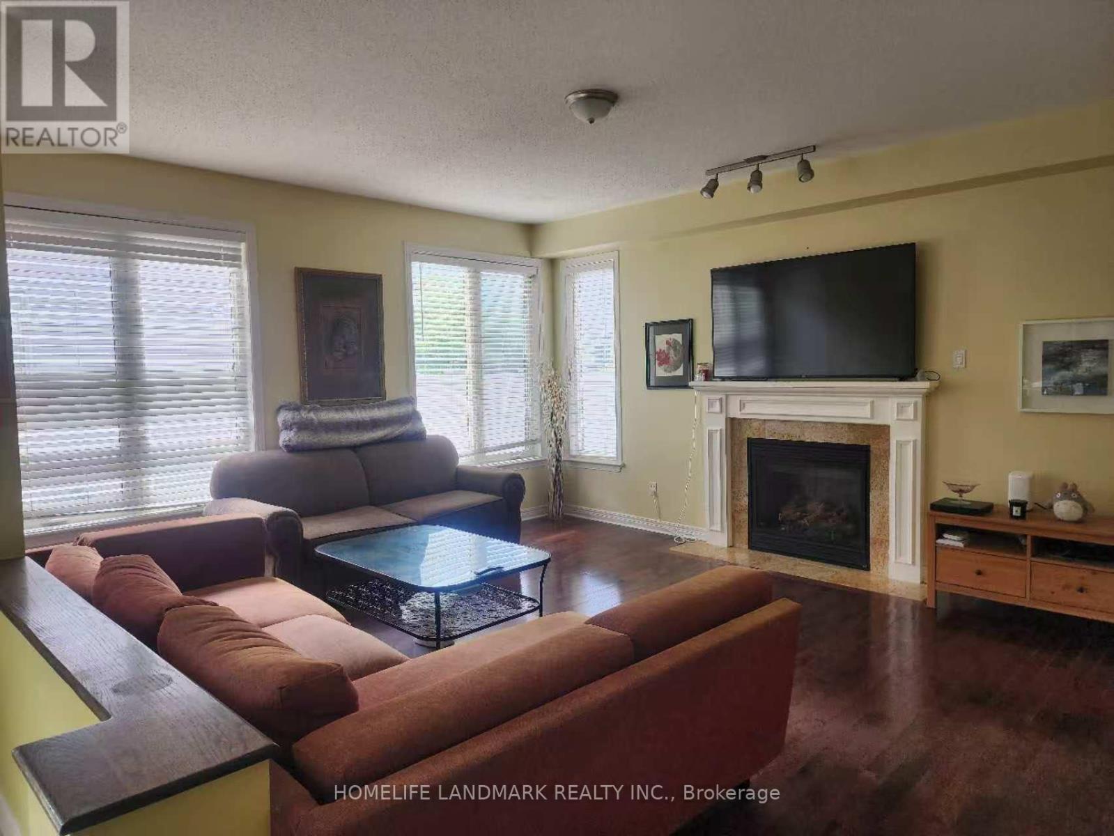919 LONGFIELDS DRIVE