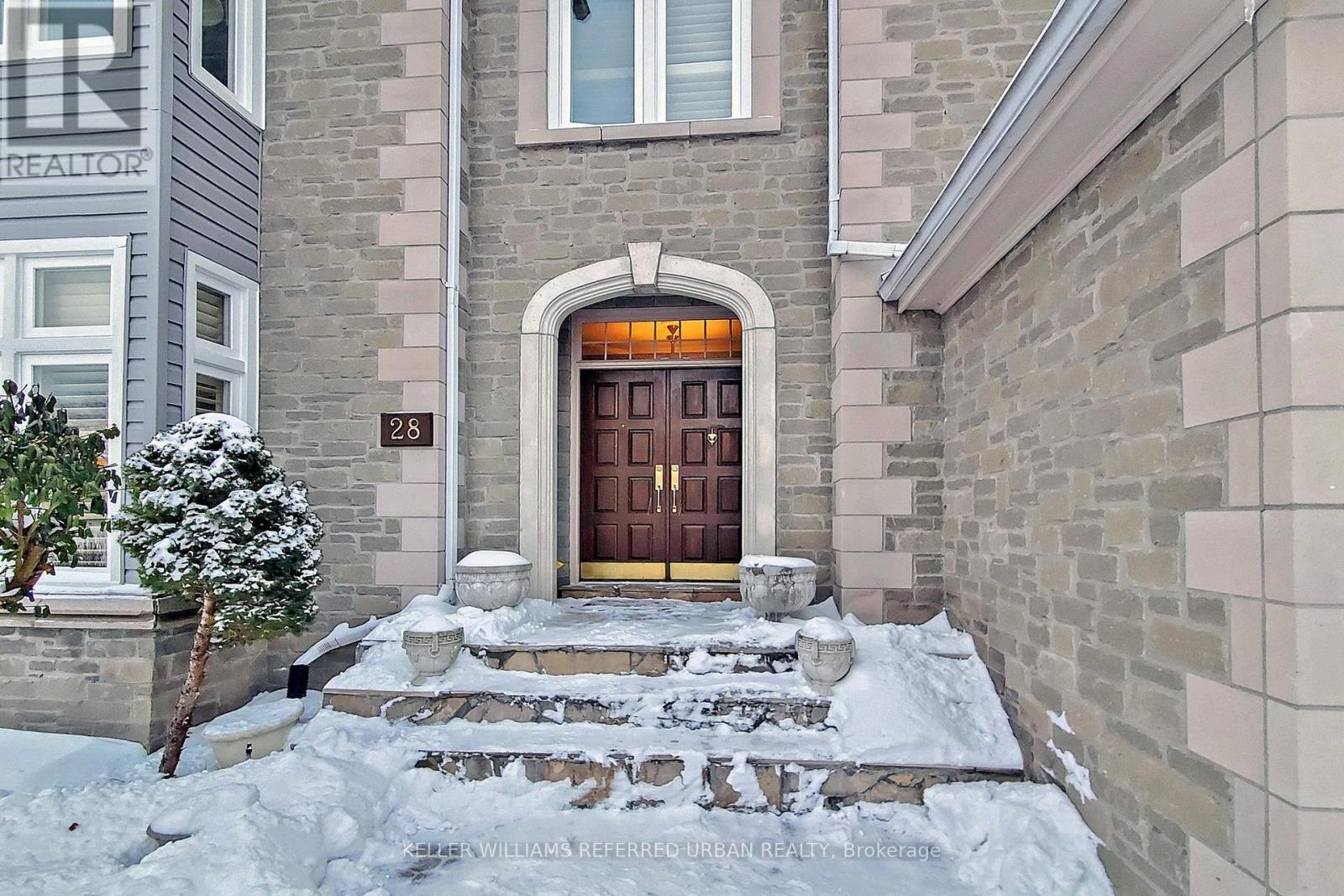 28 EDMUND CRESCENT
