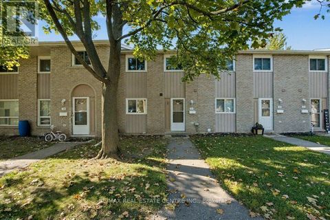 17 - 25 UPPER CANADA DRIVE Kitchener ON N2P1G2