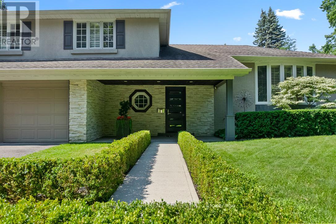 1176 GREENOAKS DRIVE