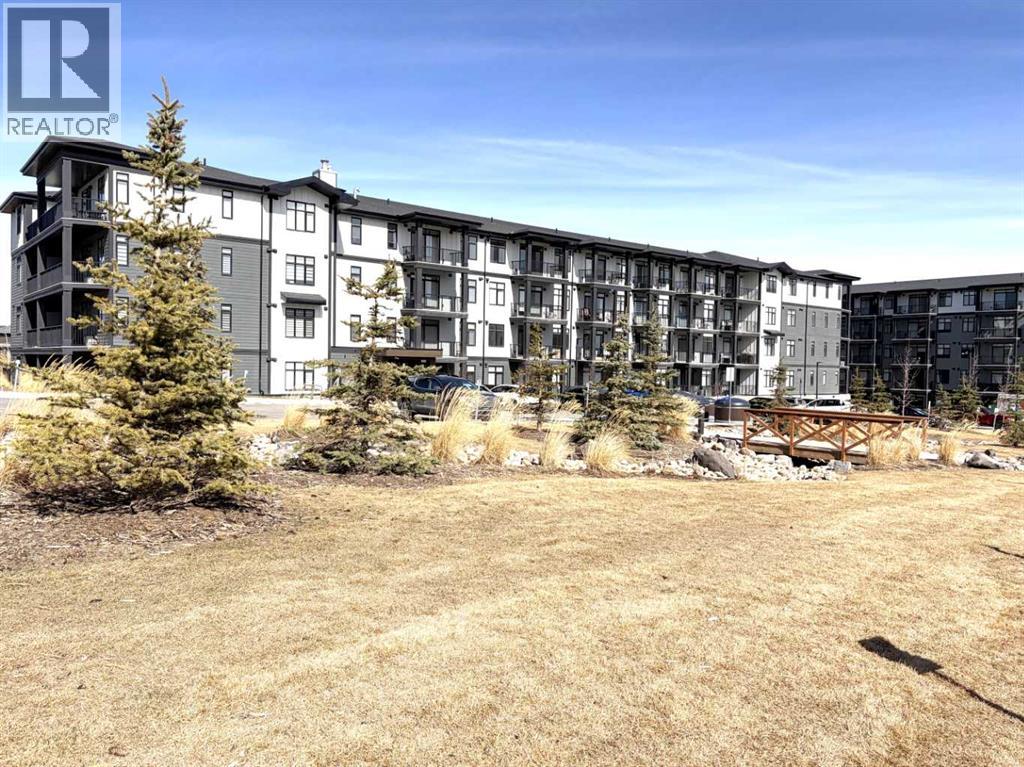 213, 40 Sage Hill Walk NW