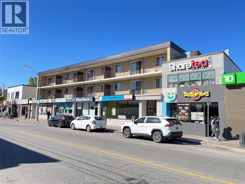 2136 WYANDOTTE STREET West Unit# 32