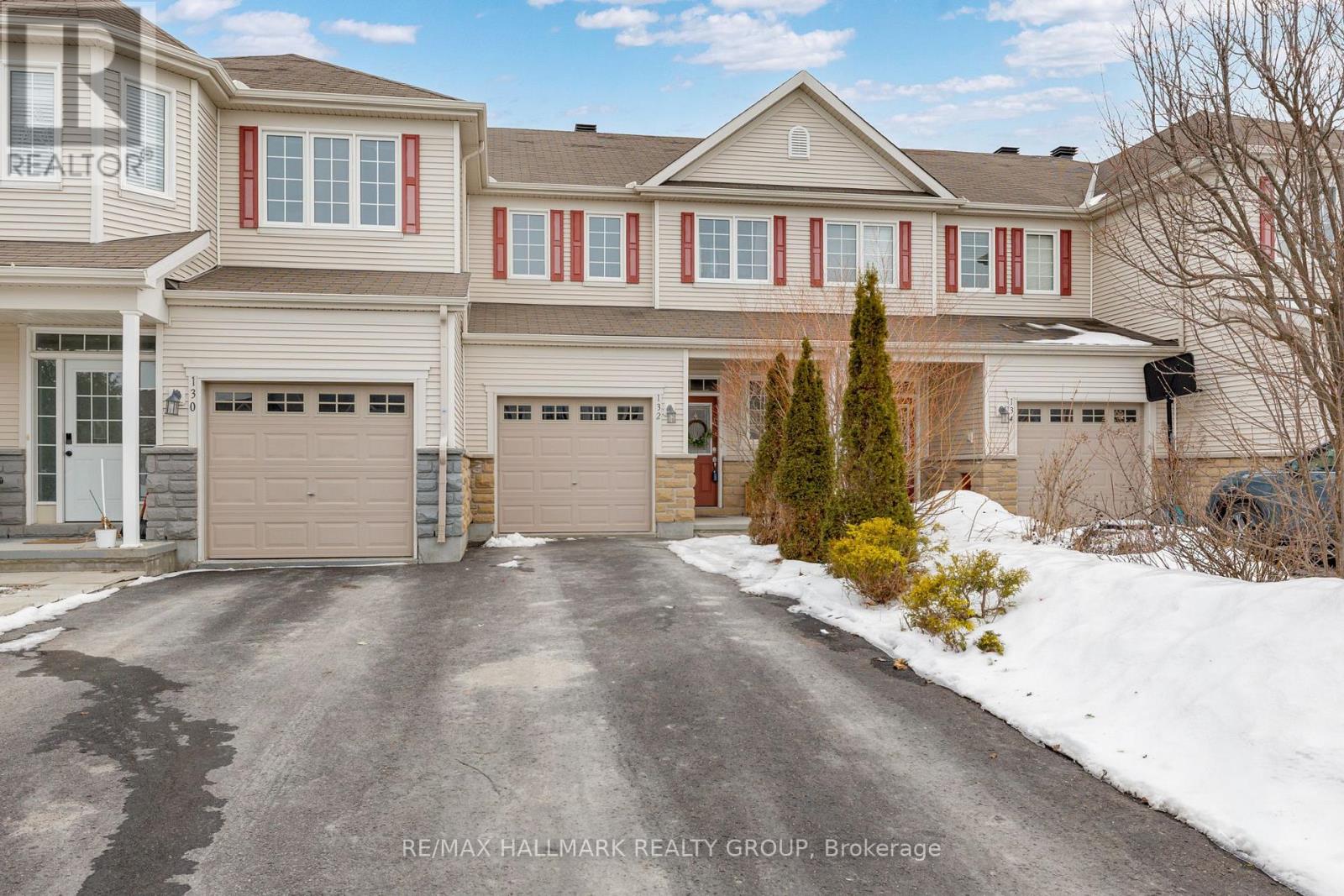 132 LARAMIE CRESCENT