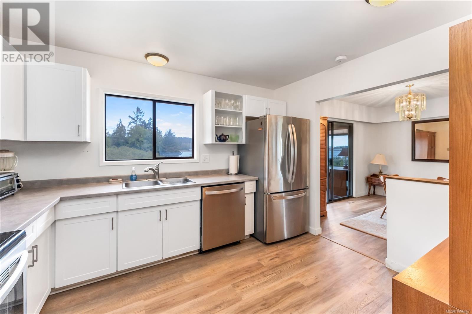 242 Portsmouth Dr