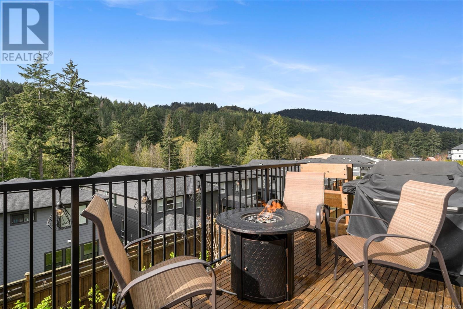 1240 Solstice Cres