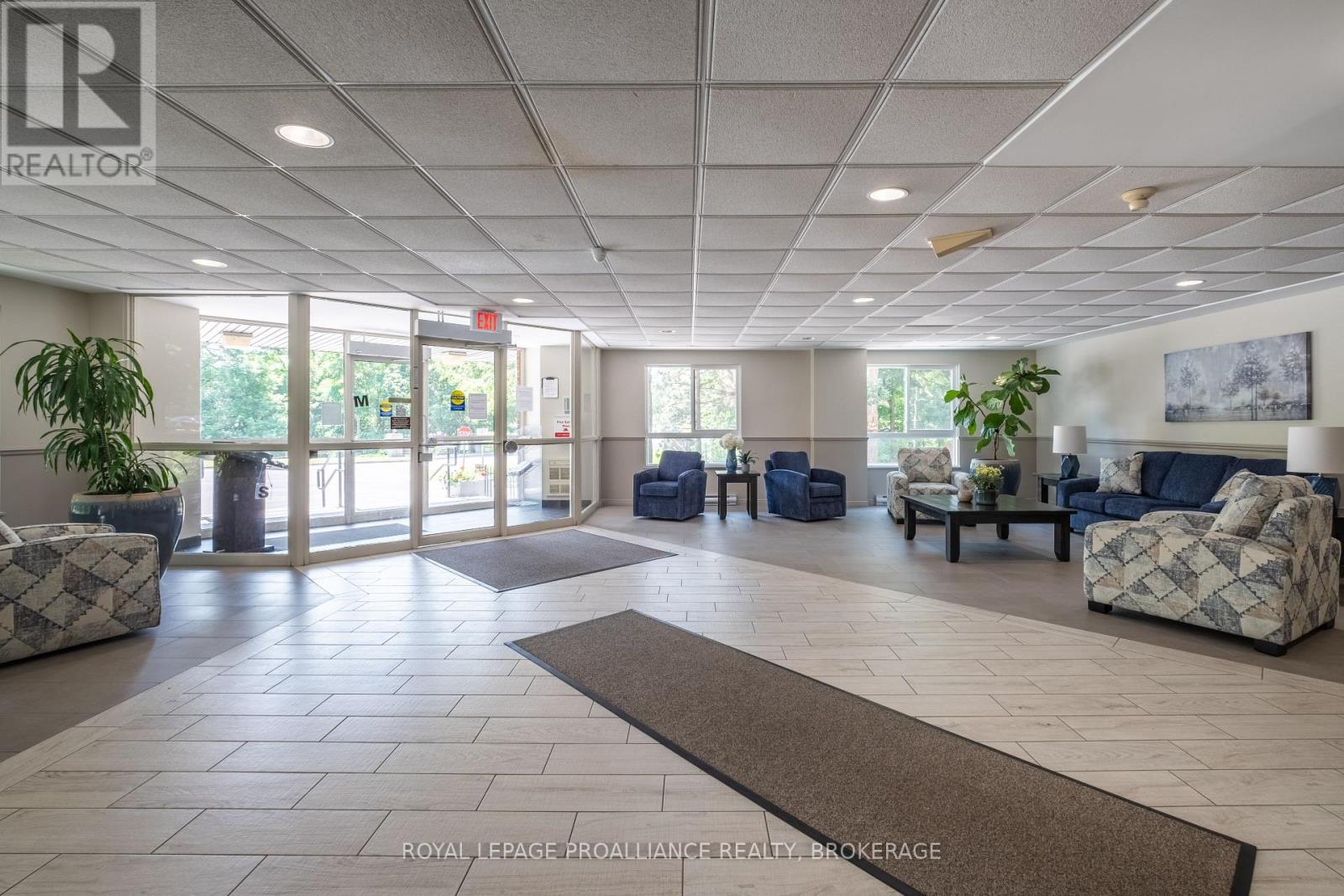 503 - 115 BARRETT COURT