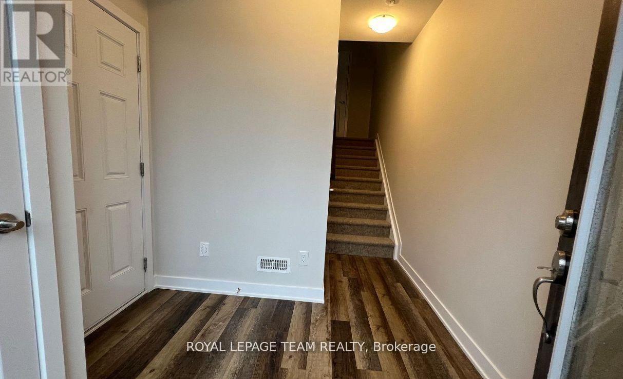 204 TUSSOCK PRIVATE