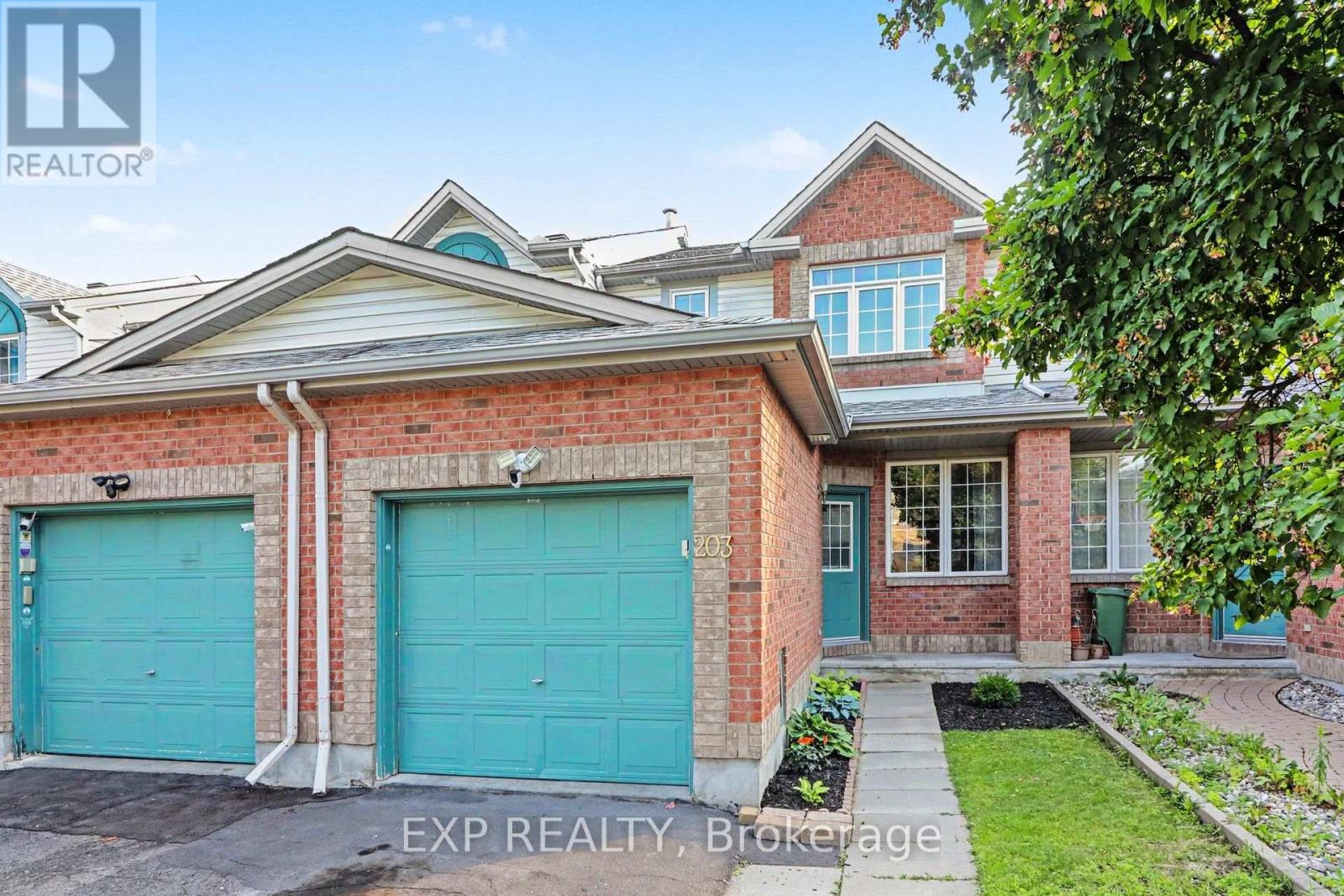 203 DUNTROON CIRCLE