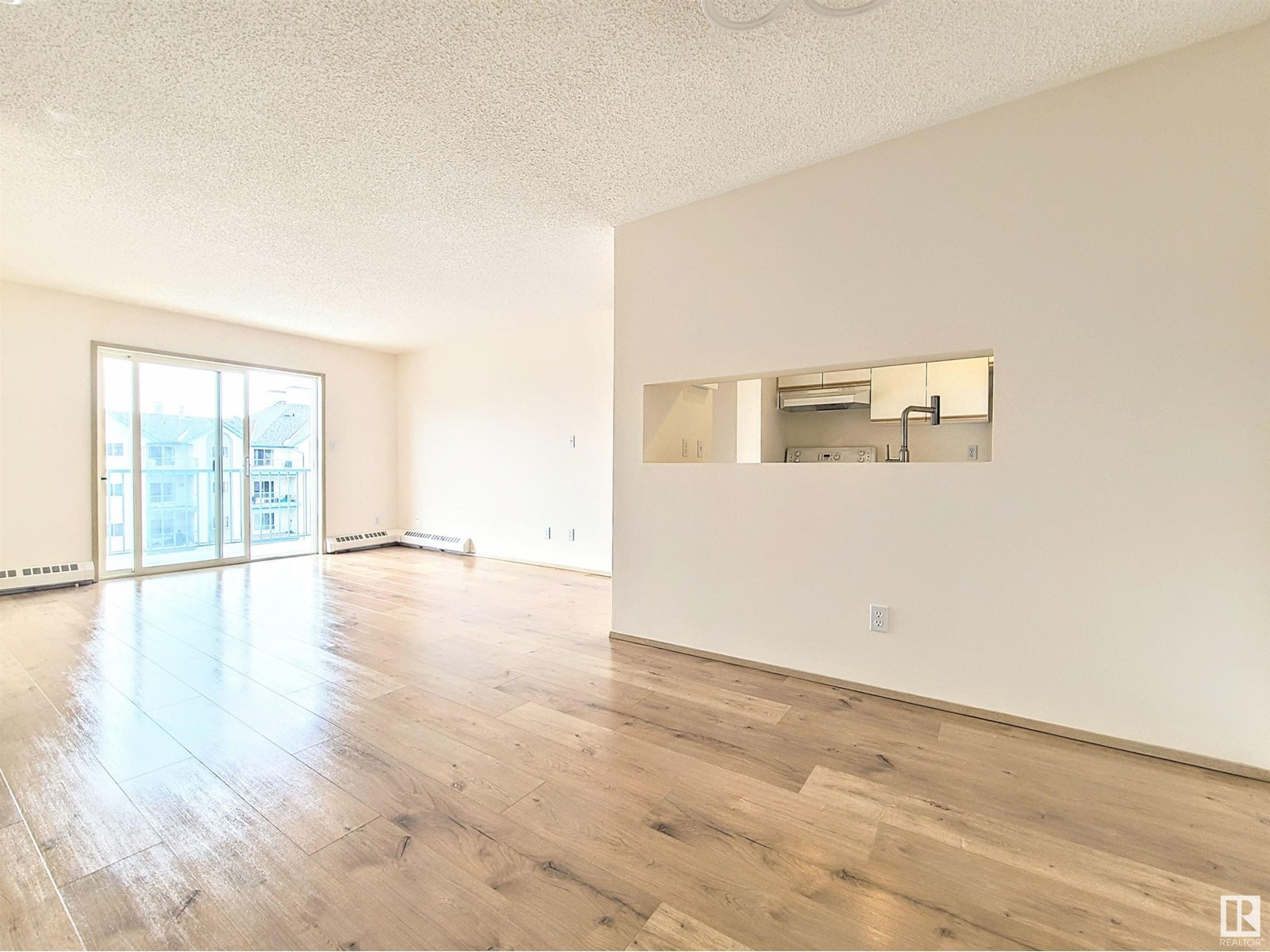 #429 2520 50 ST NW