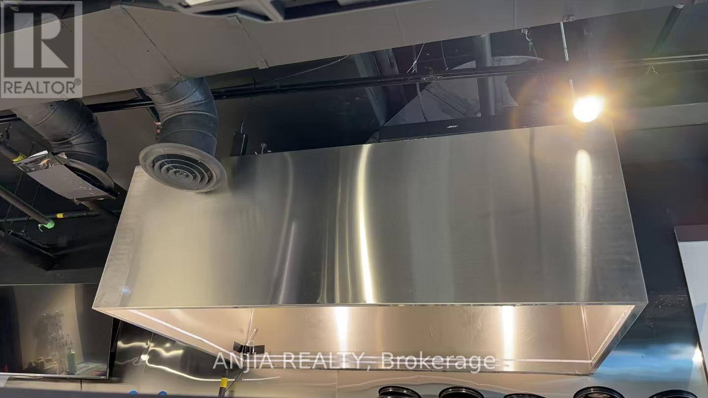 38 - 8333 KENNEDY ROAD