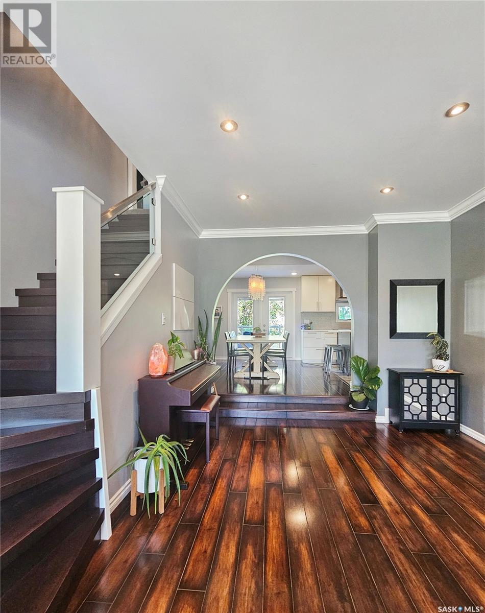 147 Burke CRESCENT
