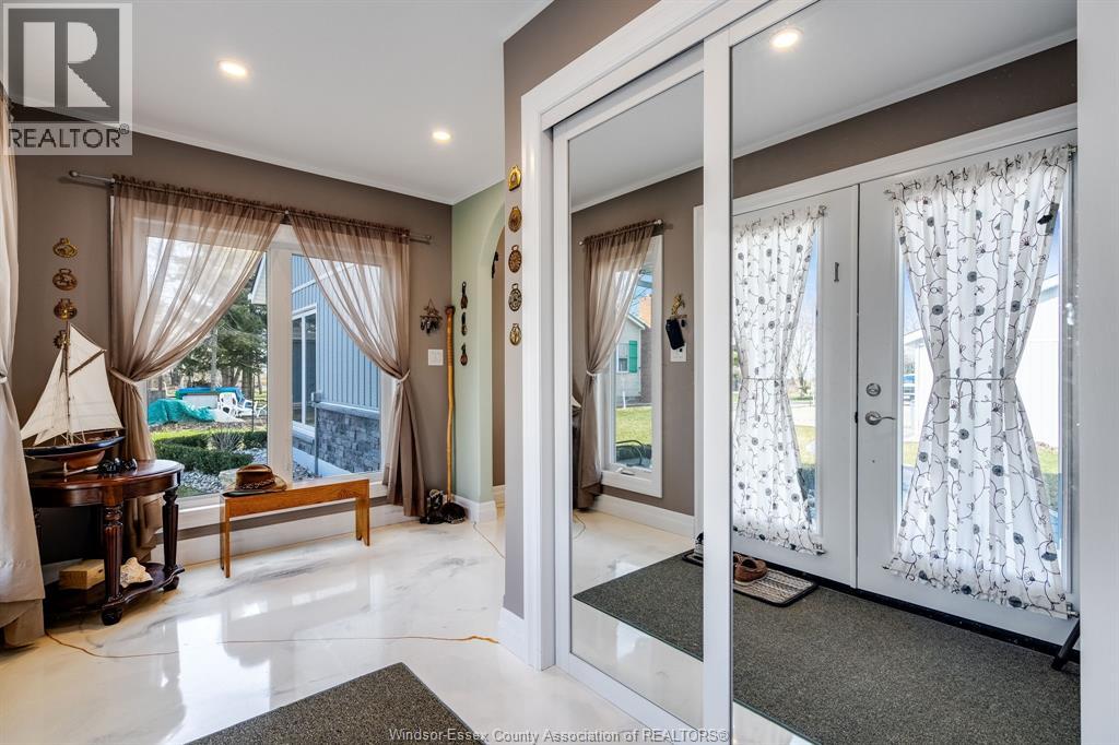 952 Hiawatha Beach
