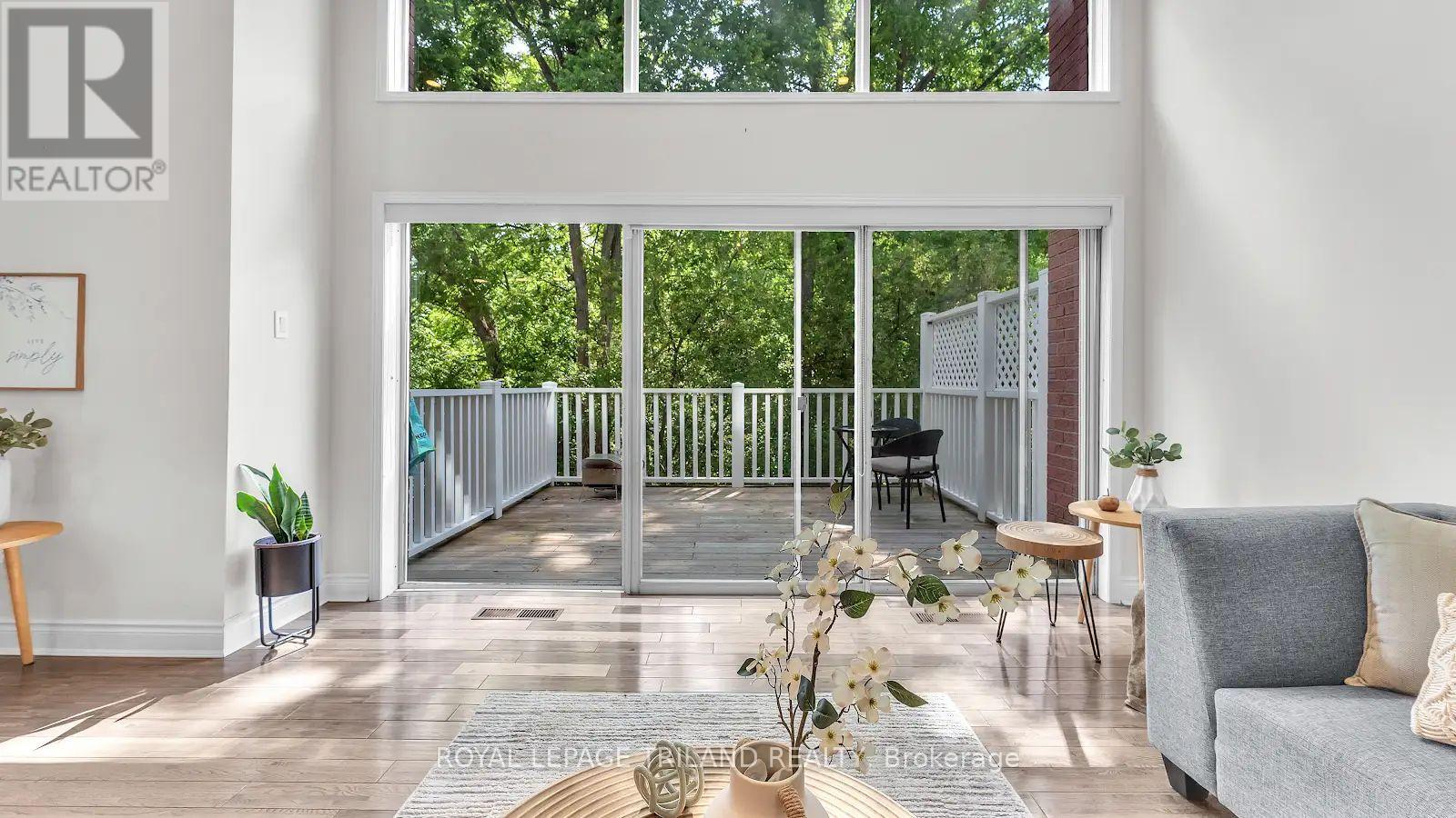 9 - 703 WINDERMERE ROAD