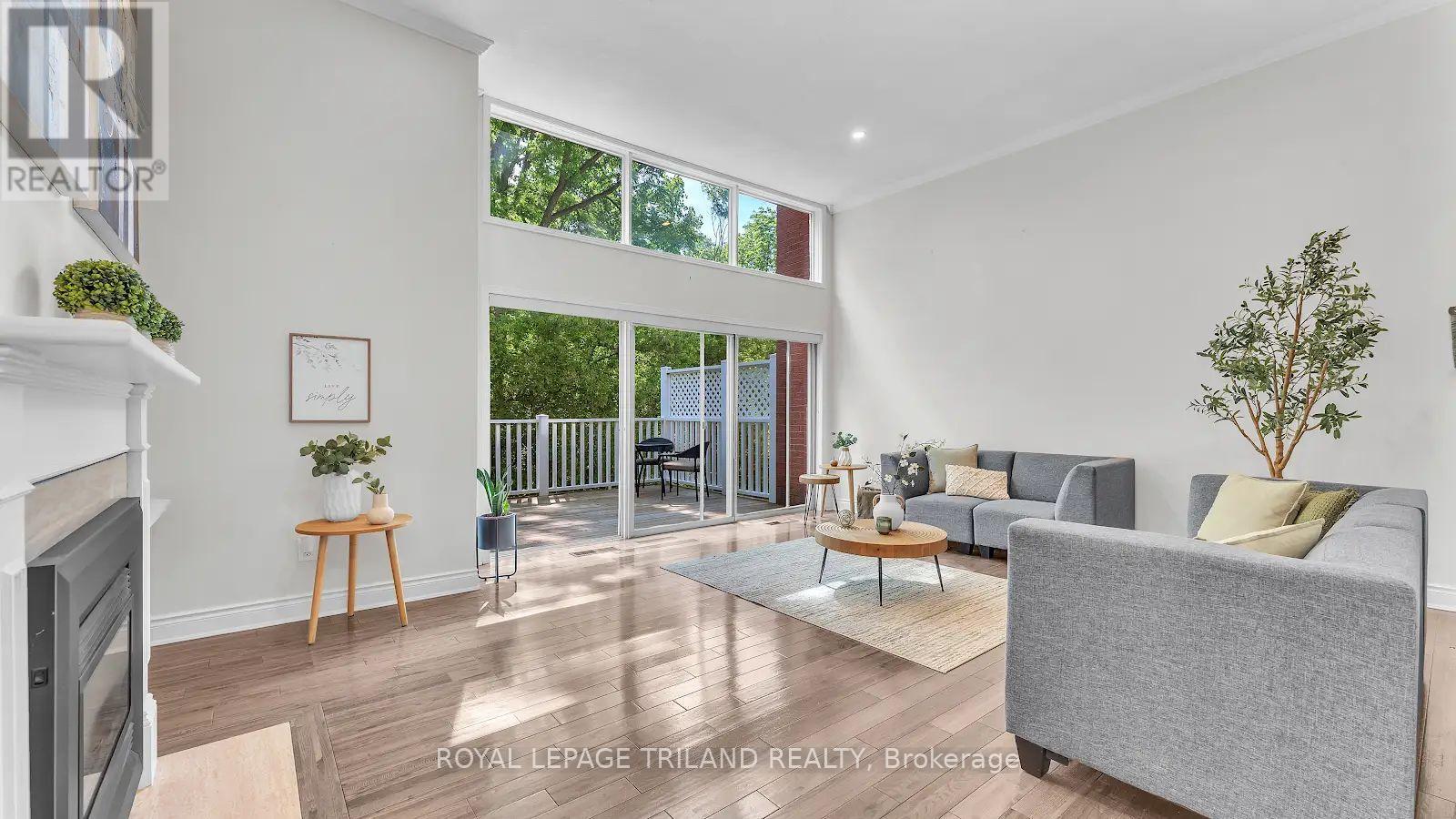 9 - 703 WINDERMERE ROAD