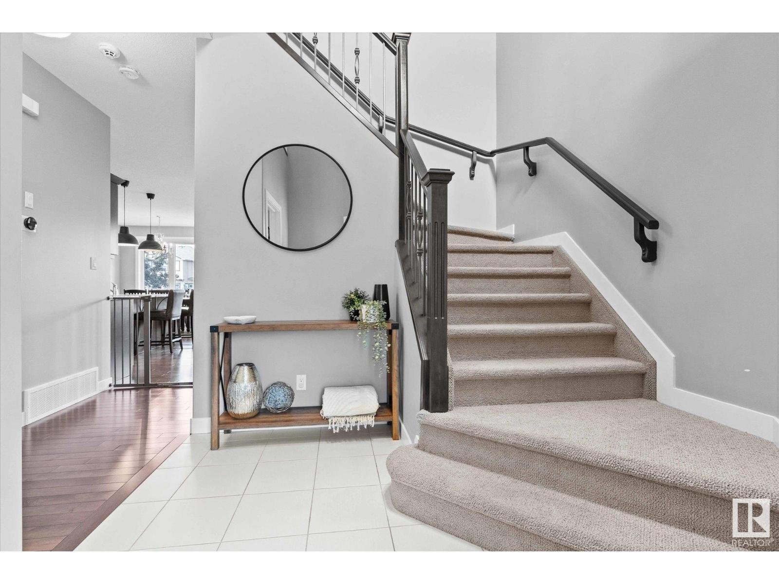 78 WOODHILL LN