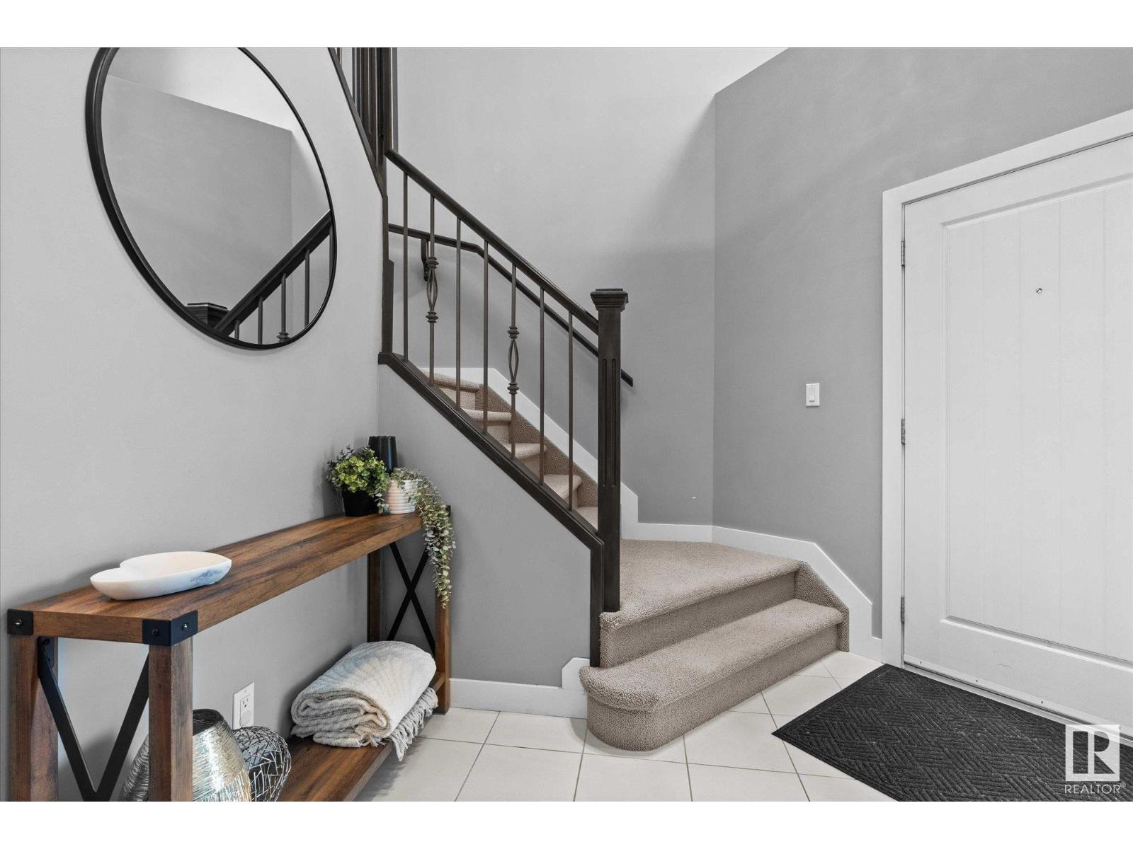 78 WOODHILL LN