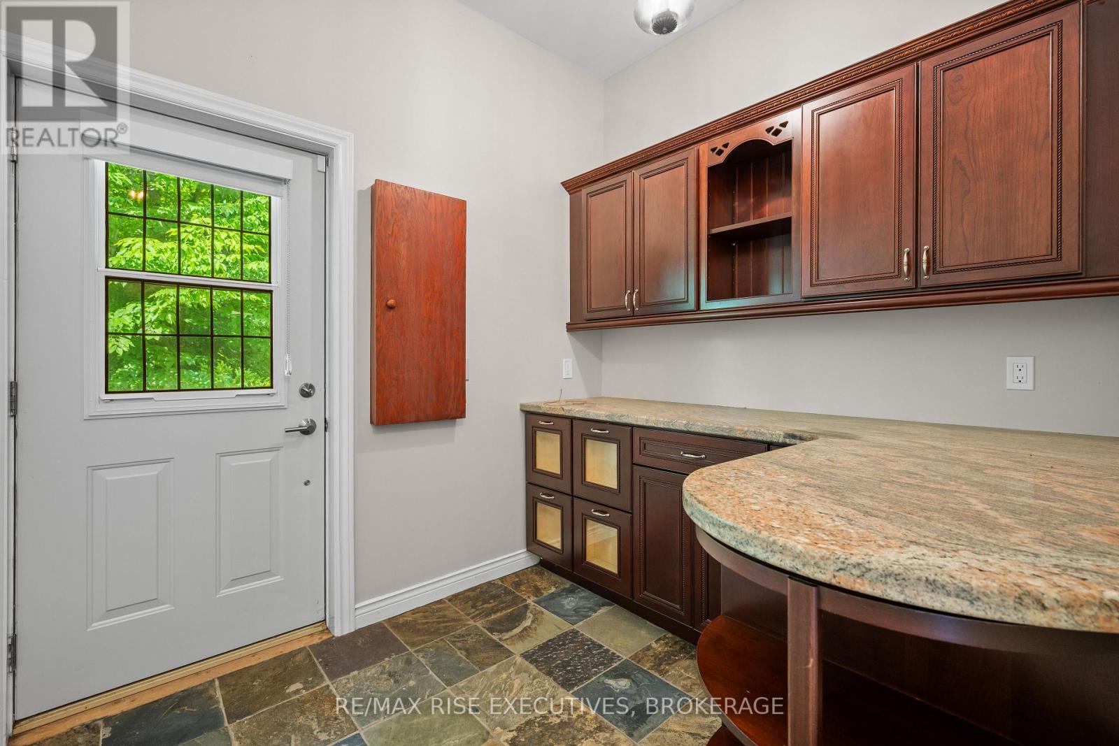 2300 COUNTY ROAD 32
