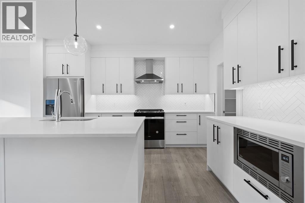 43 Carringvue Place NW