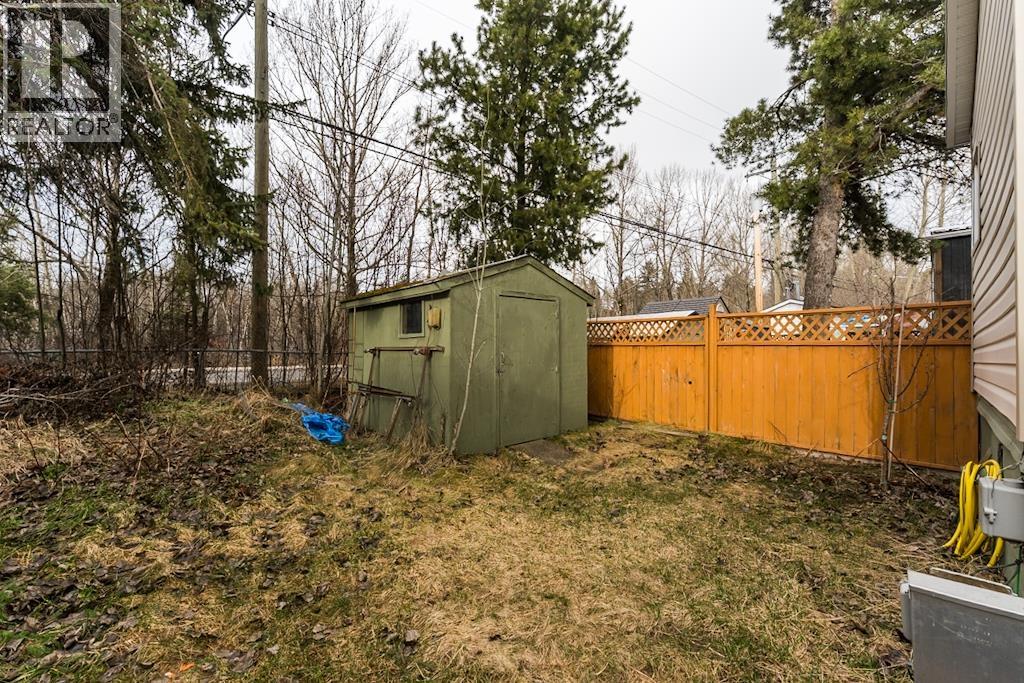 11 3730 LANSDOWNE ROAD