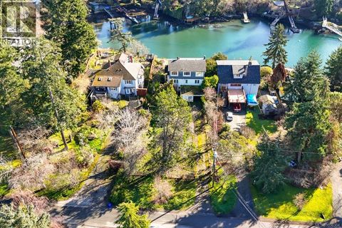 304 Bessborough Ave View Royal BC V9B1T7