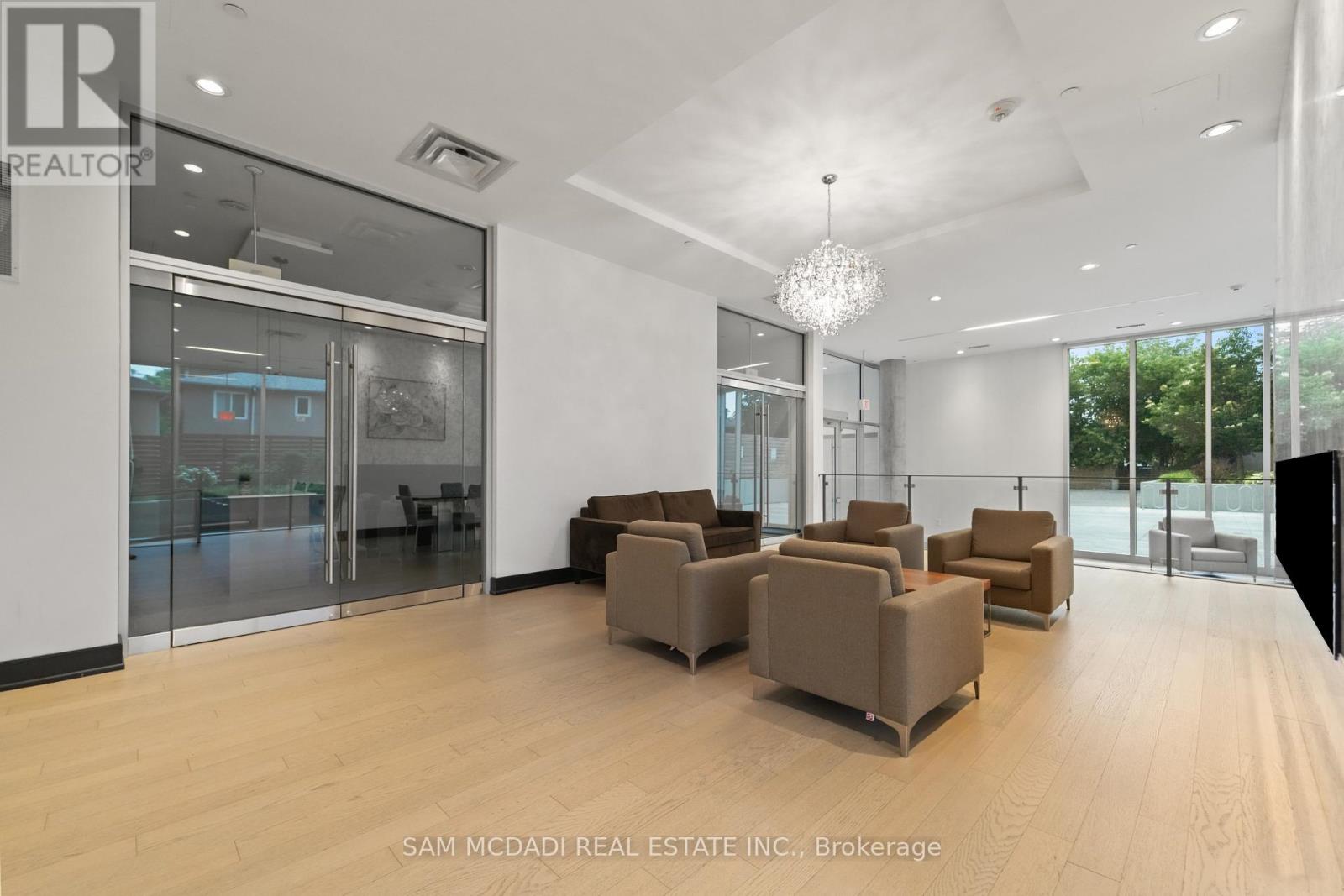 903 - 2055 DANFORTH AVENUE