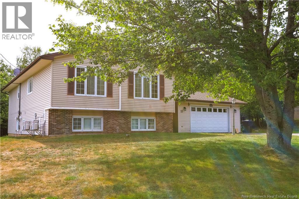 11 Hardwood Crescent