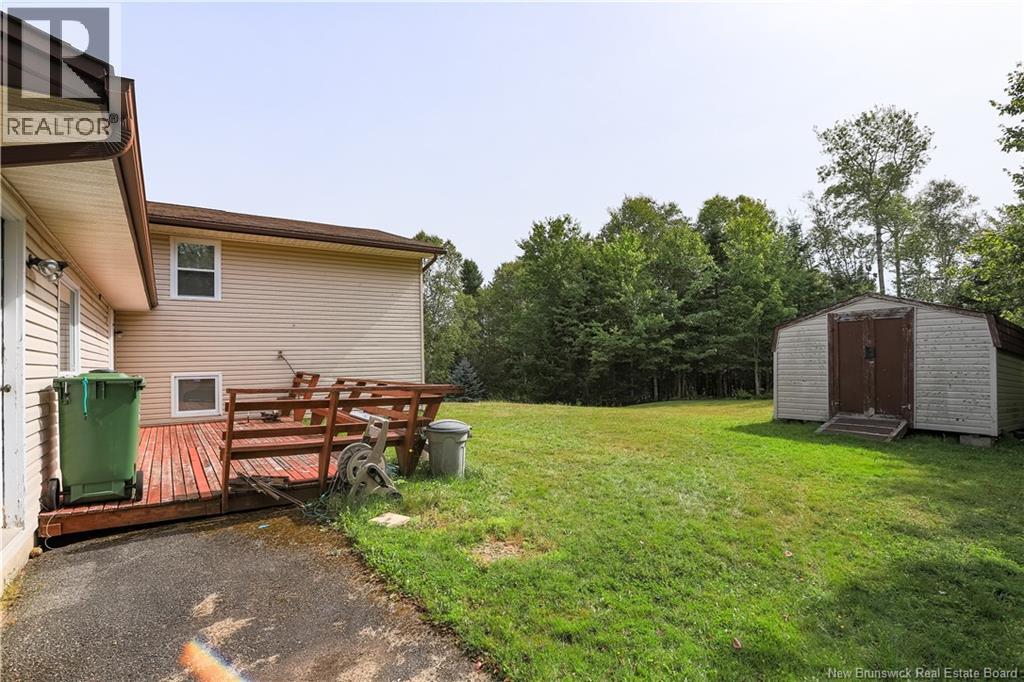 11 Hardwood Crescent