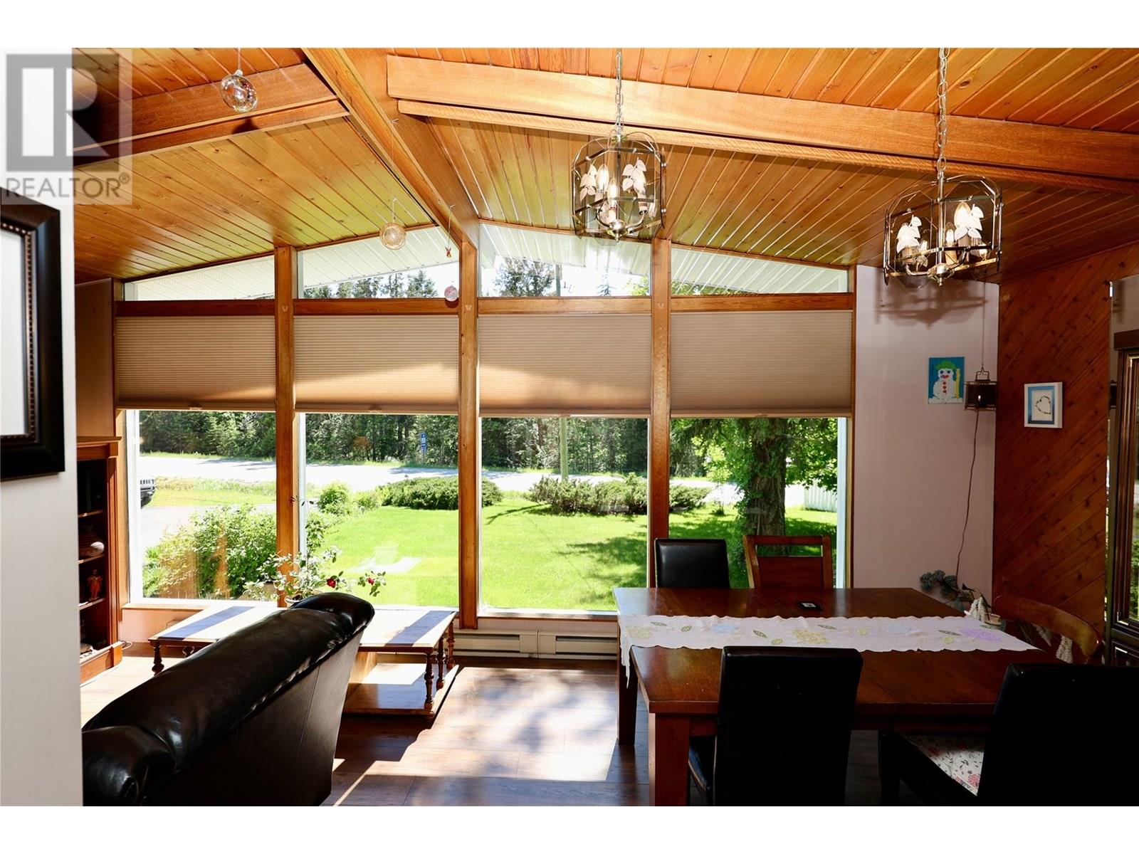 3361 & 3365 95 Highway